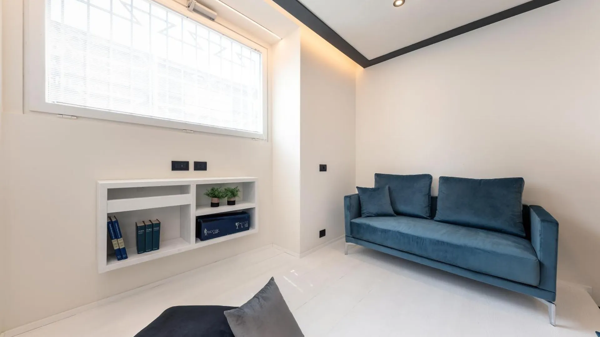 1Fo6 Navigli-Duomo Luxury Apartment Milan 0*,  Italy