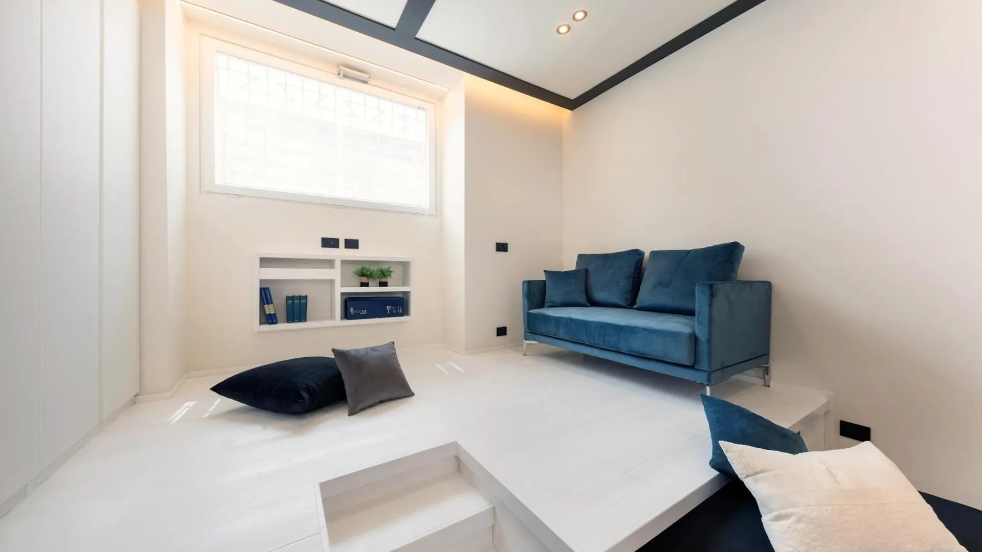1Fo6 Navigli-Duomo Luxury Apartment Milan 0*,  Italy